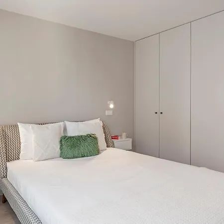 Cine Park Residences By An Island