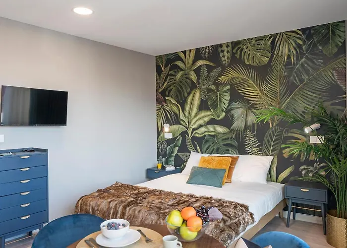 Cine Park Residences By An Island