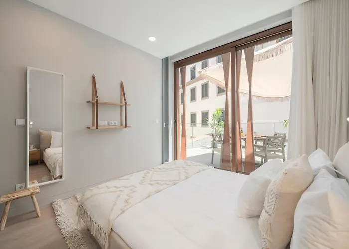 Cine Park Residences By An Island *