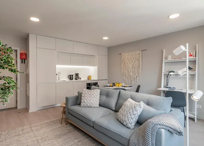 Cine Park Residences By An Island