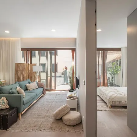 Cine Park Residences By An Island