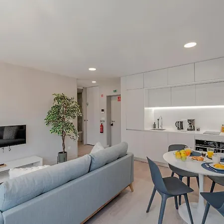 Cine Park Residences By An Island *