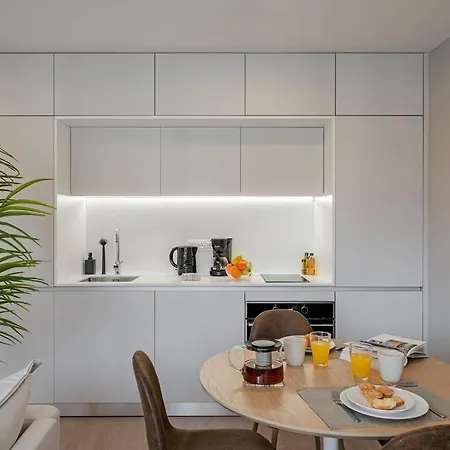 Cine Park Residences By An Island Apartman