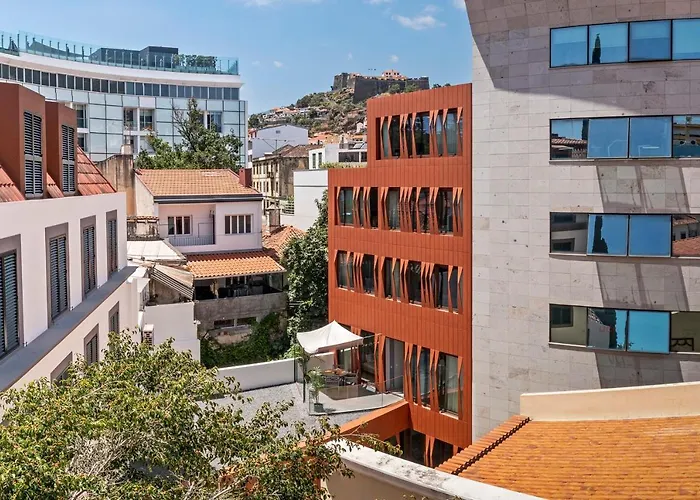 Cine Park Residences By An Island