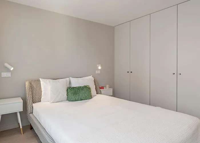 Cine Park Residences By An Island