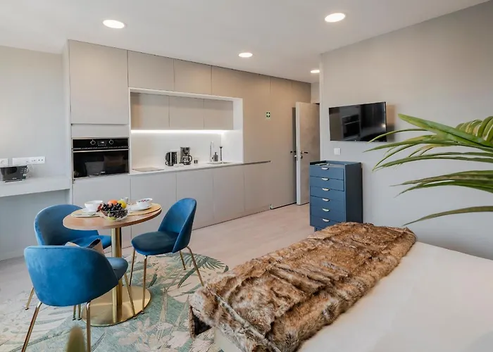 Cine Park Residences By An Island *