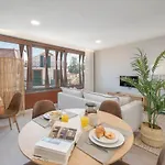 Cine Park Residences By An Island Apartamento *