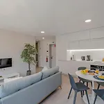 Cine Park Residences By An Island *